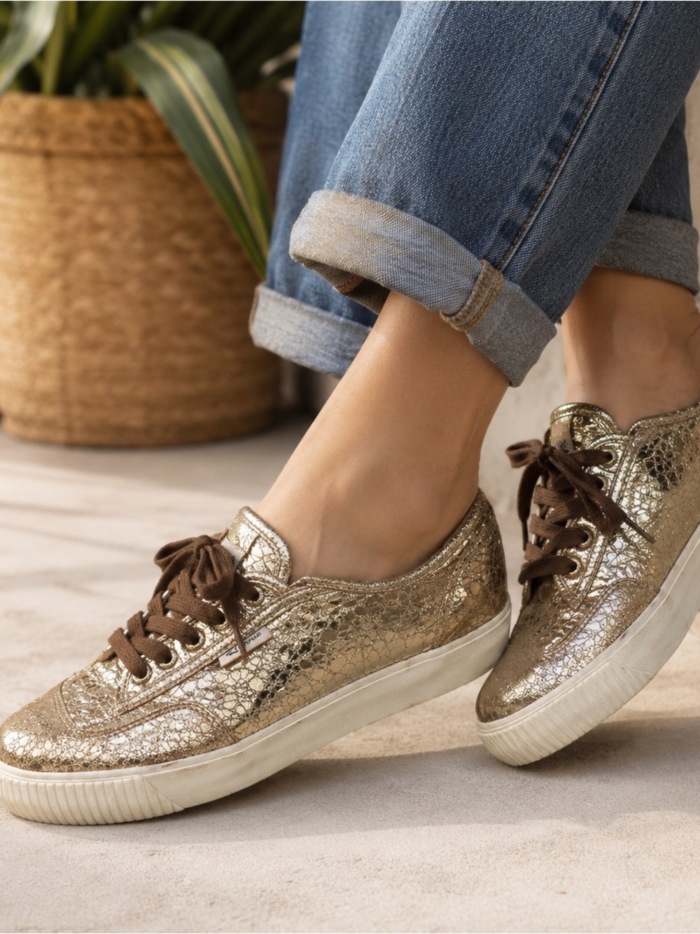 Feiyue Metallic Gold Crackle Sneakers Women’s 9 Streetwear Low Top Cool Girl